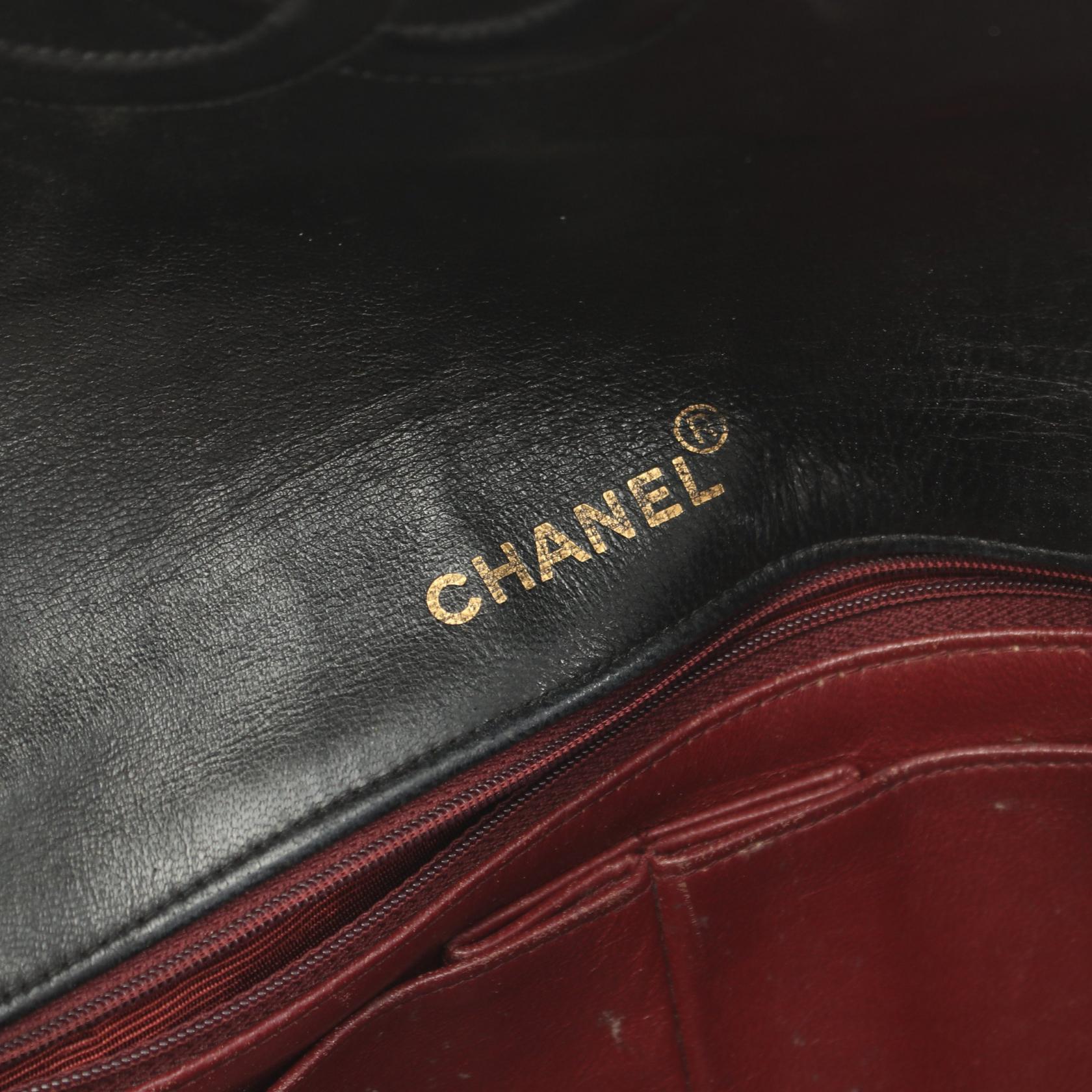 Chanel Matelasse Chain Shoulder Bag Leather Shoulder Bag 2120700055440 in Good Condition