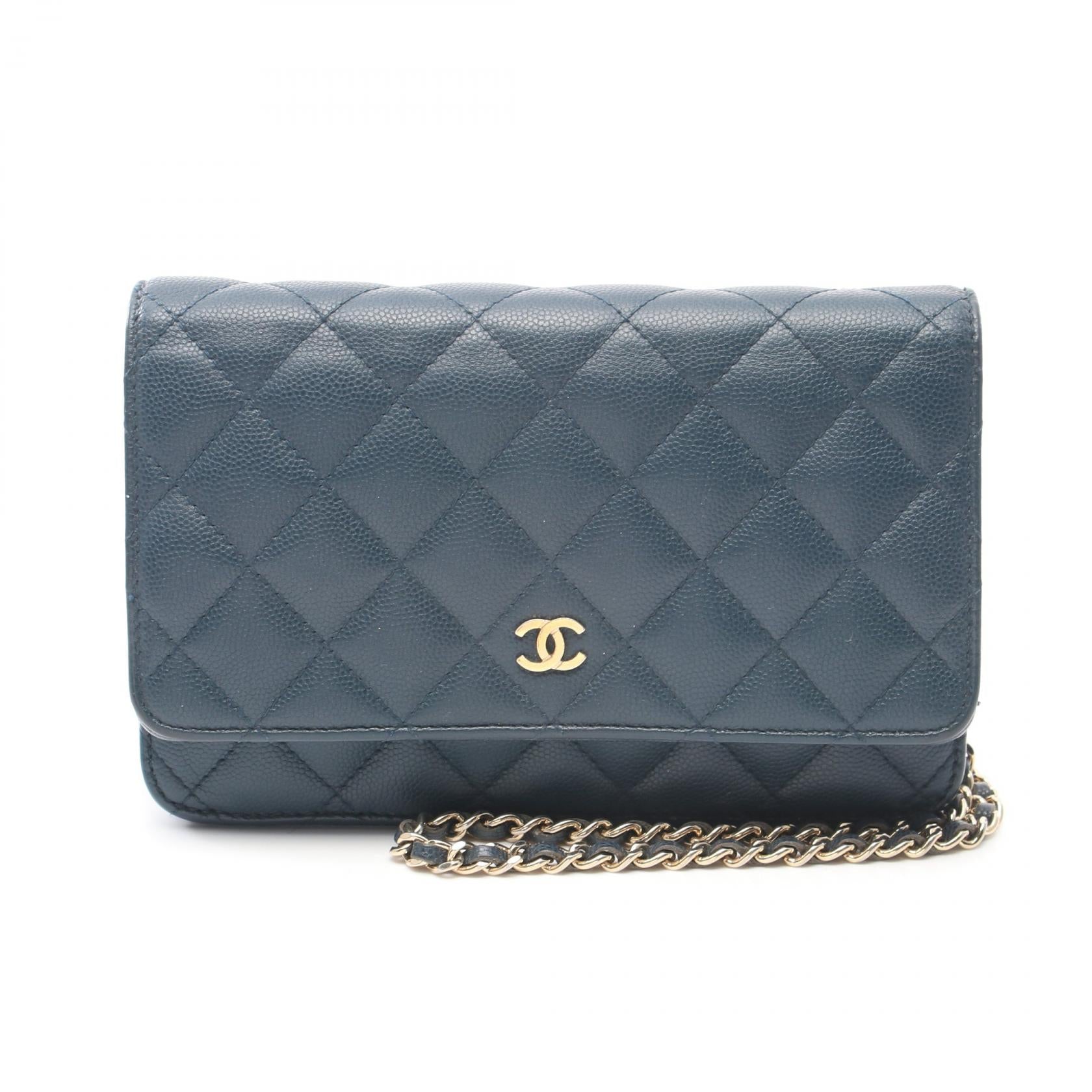 Chanel Matelasse Caviar Chain Shoulder Bag Leather Shoulder Bag A03568 in Very Good Condition