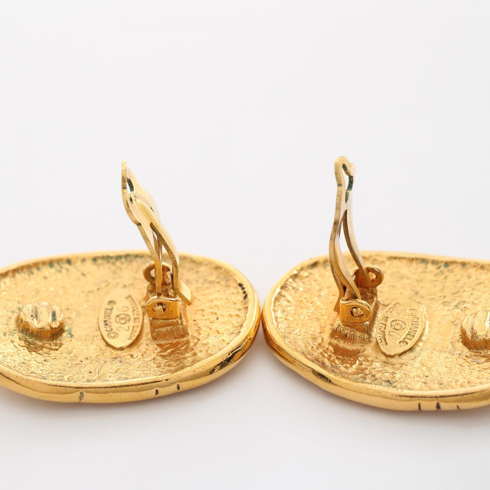 Chanel Coco Mark Crown Earrings Gold