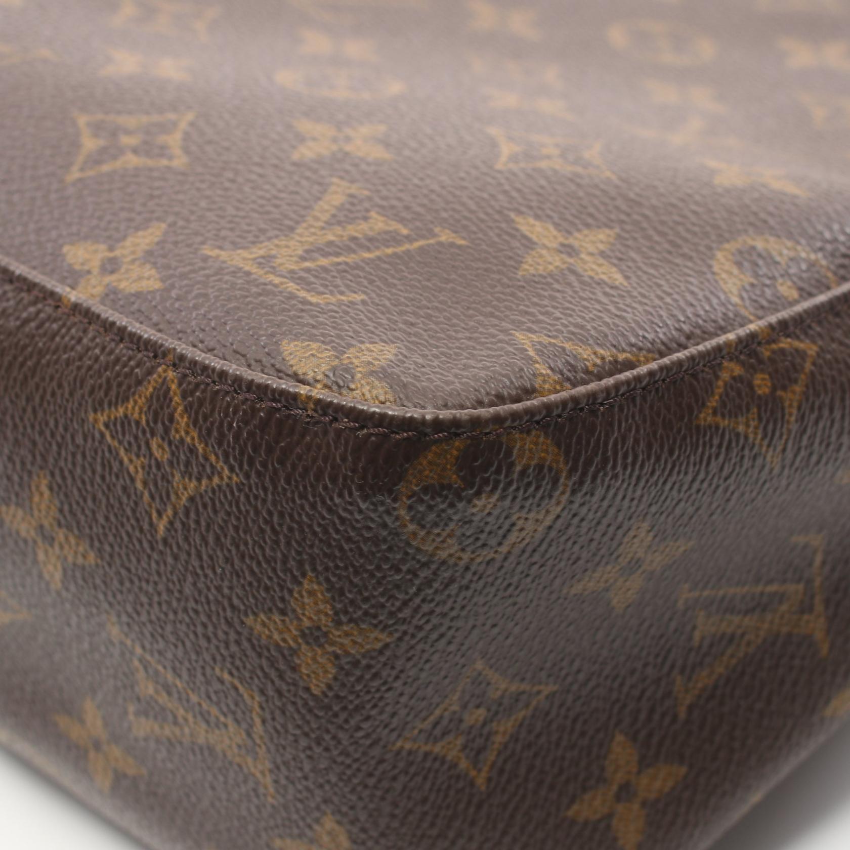 Louis Vuitton Looping MM Monogram Shoulder Bag