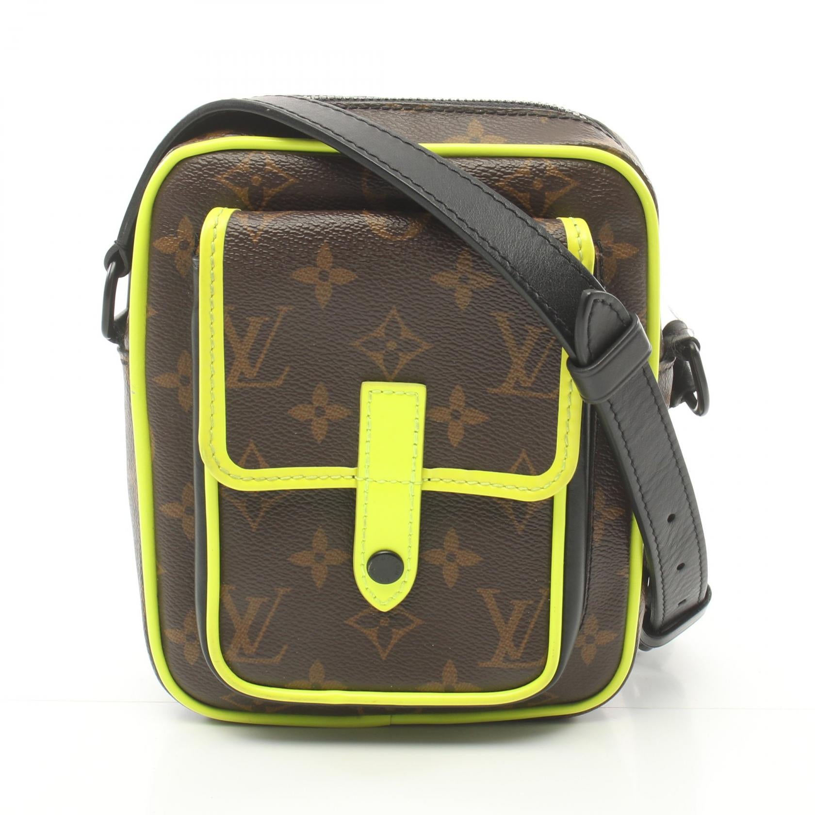 Louis Vuitton Christopher Wearable Wallet Crossbody Bag M80793