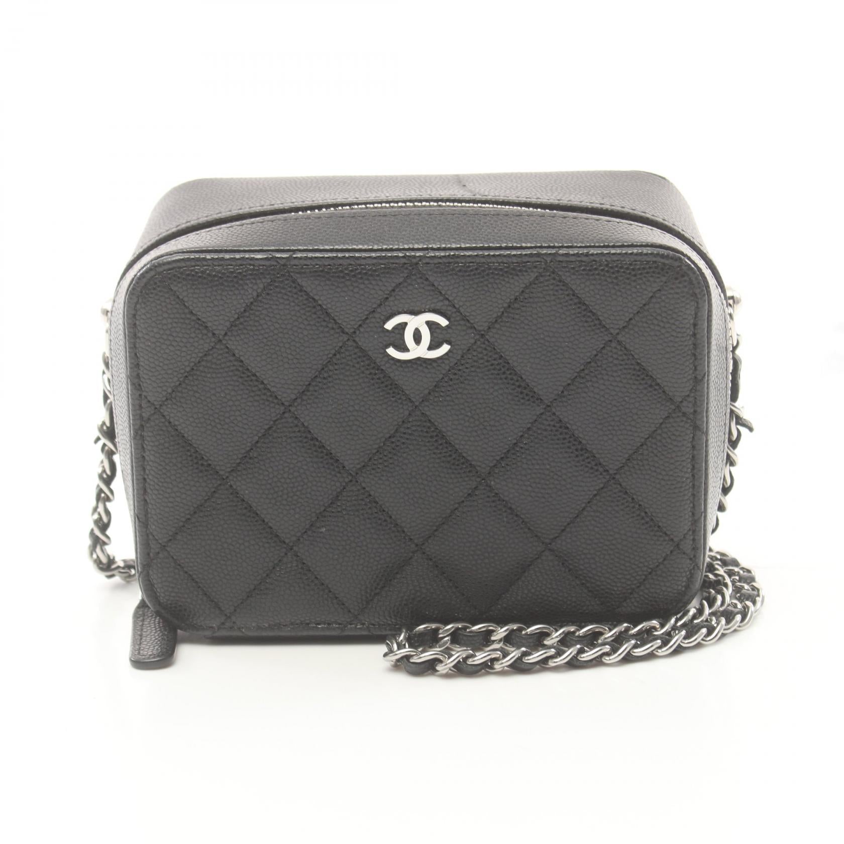 Chanel Matelasse Shoulder Bag Leather Shoulder Bag AP2426 in Great Condition