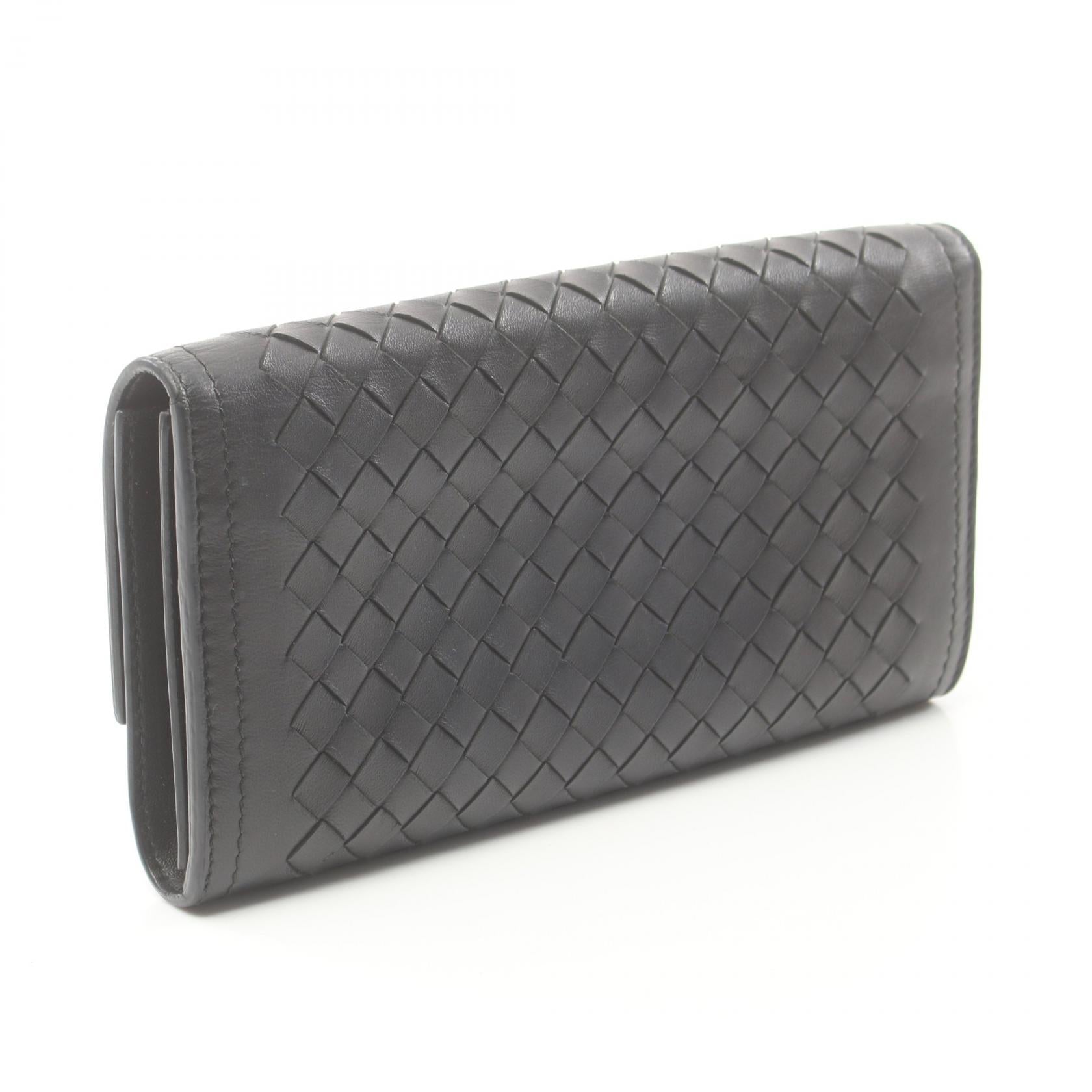 Bottega Veneta Intrecciato Leather Flap Wallet Leather Long Wallet in Very Good Condition