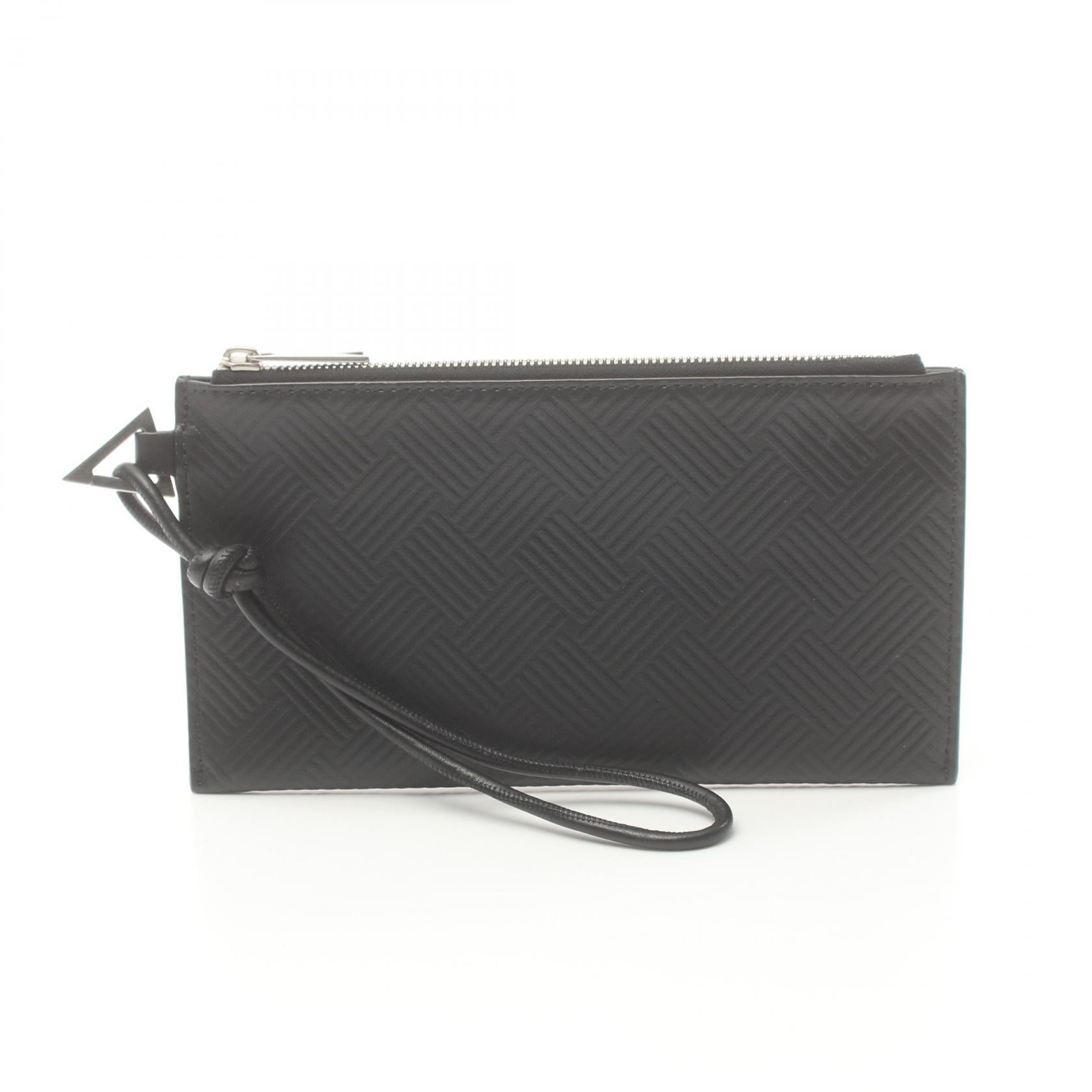 Bottega Veneta Debossed Intrecciato Zip Pouch Leather Vanity Bag 667034 in Very Good Condition