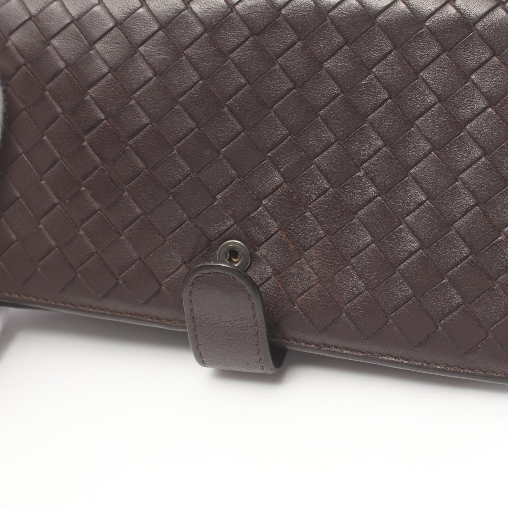 Bottega Veneta Intrecciato Long Wallet  Leather Short Wallet in Very Good Condition