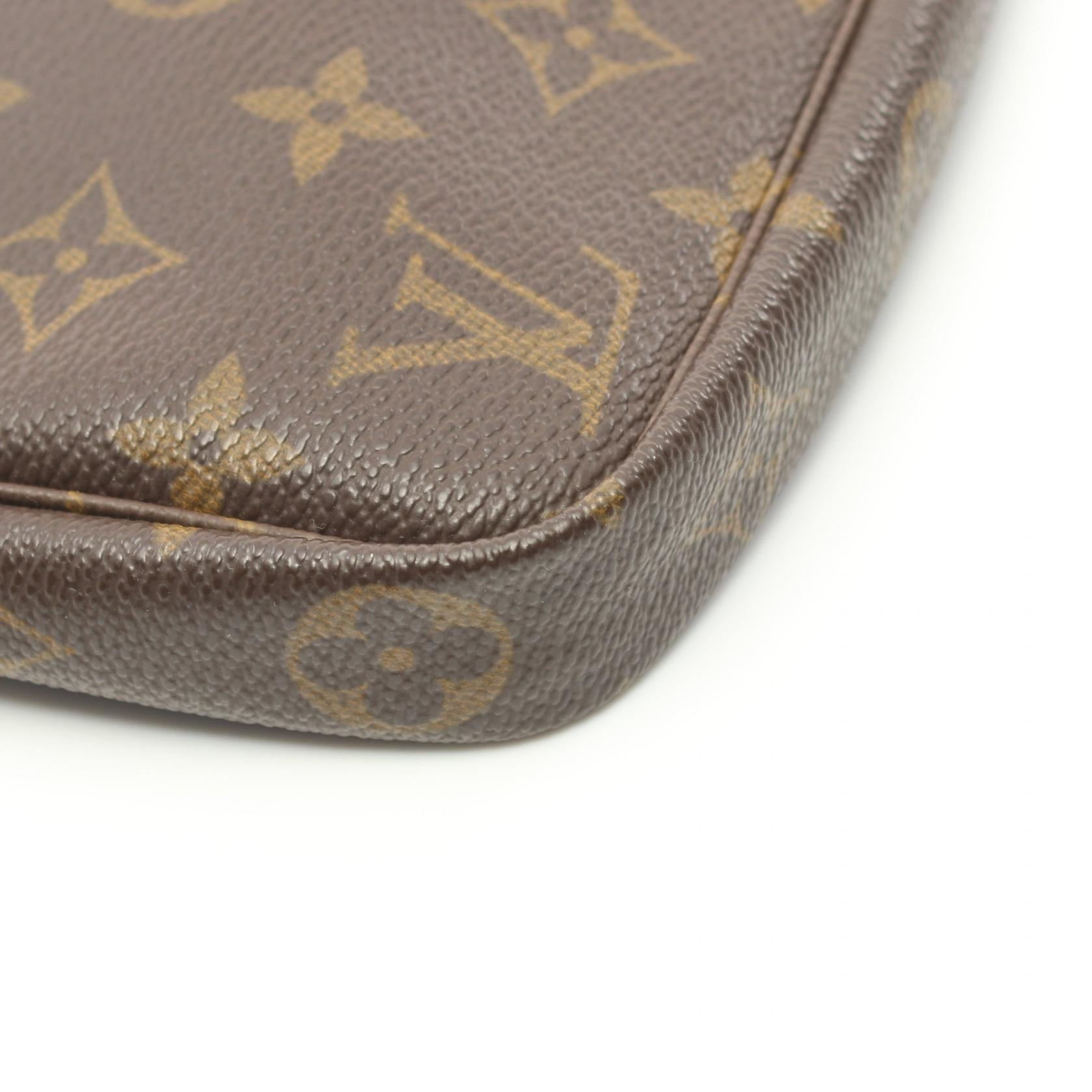 Louis Vuitton Monogram Pochette Accesoires  Canvas Handbag M51980 in Good Condition