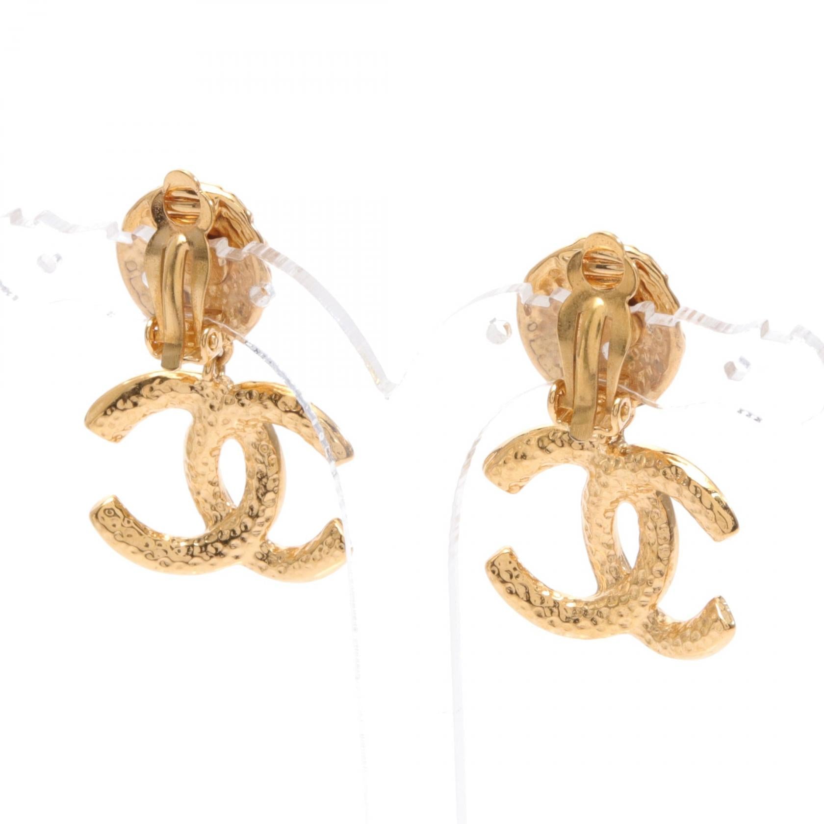 Chanel Coco Mark Earrings Gold 95A