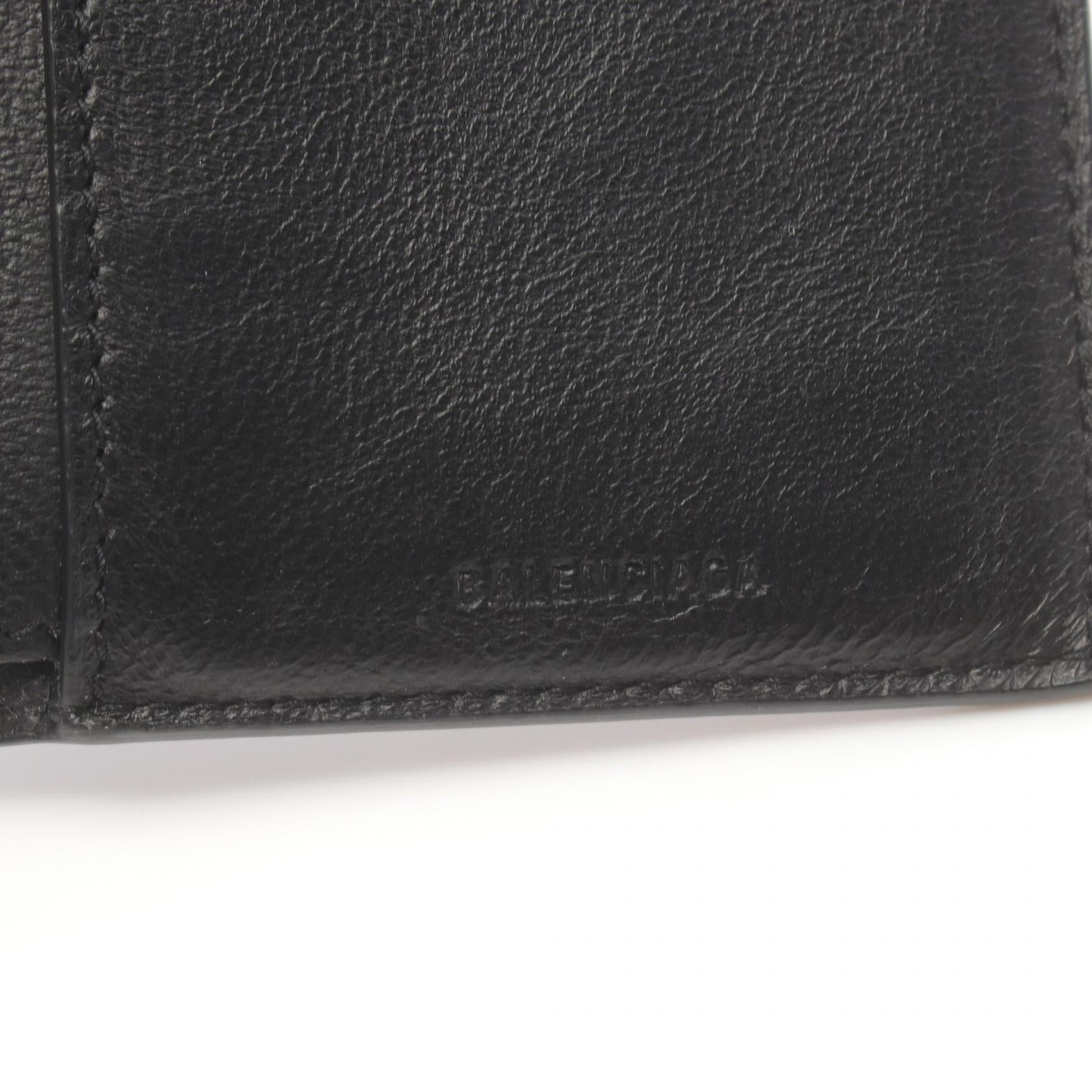 Balenciaga Logo Vertical Bifold Wallet  Leather Short Wallet 681579 in Great Condition