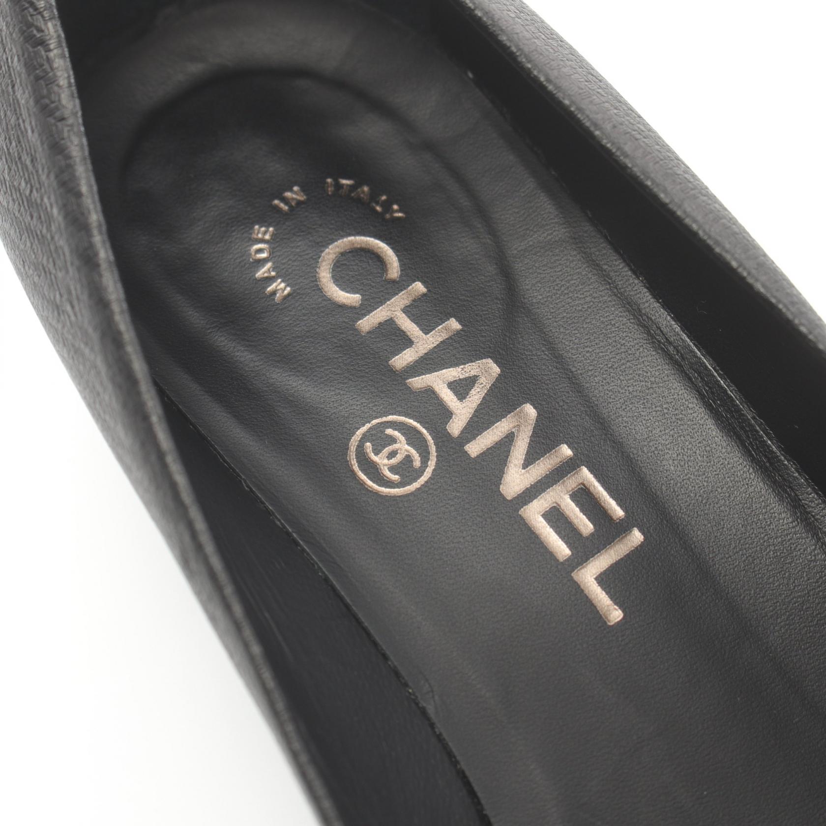 Chanel Leather Coco Mark Pumps Black