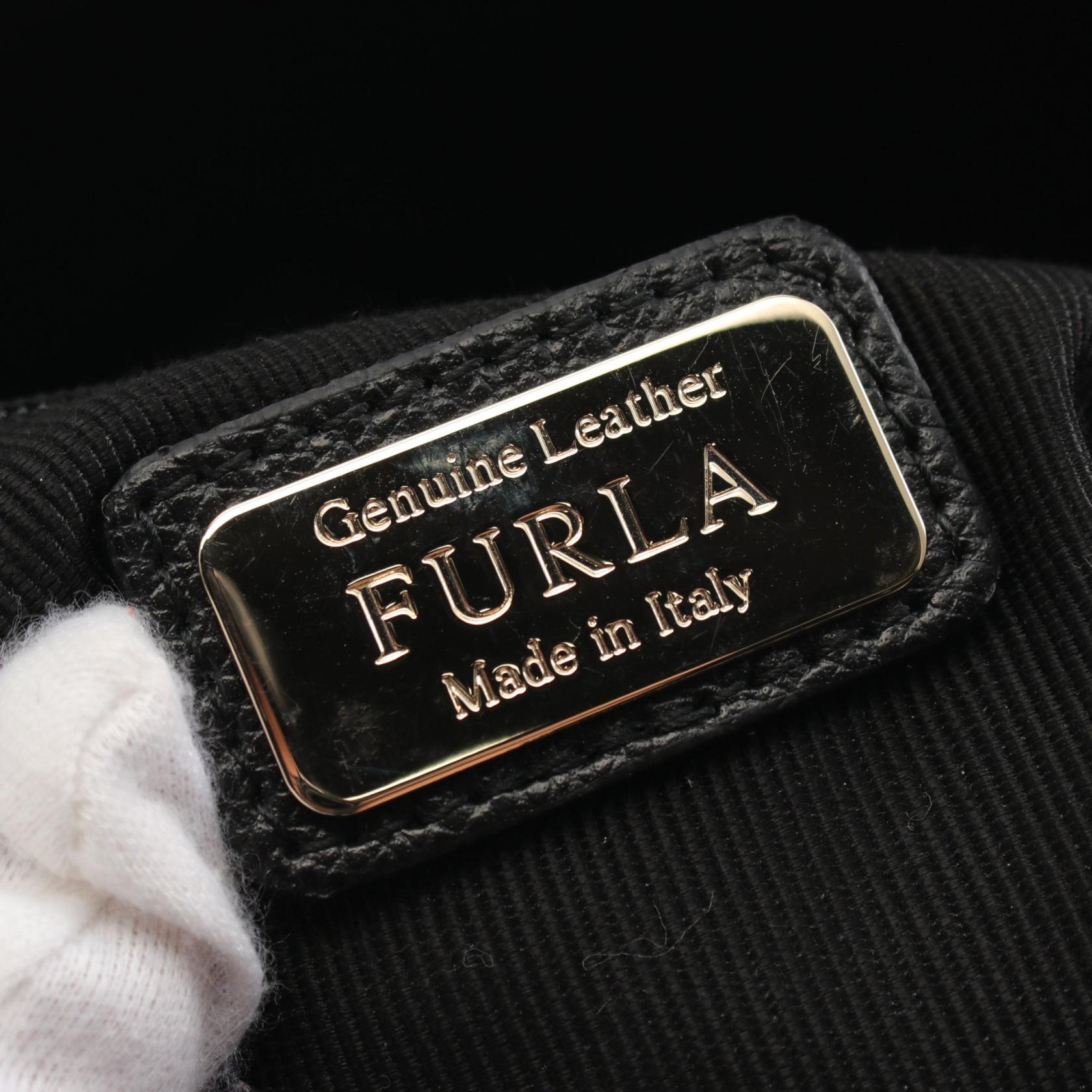 Furla Piper M Leather Handbag Black