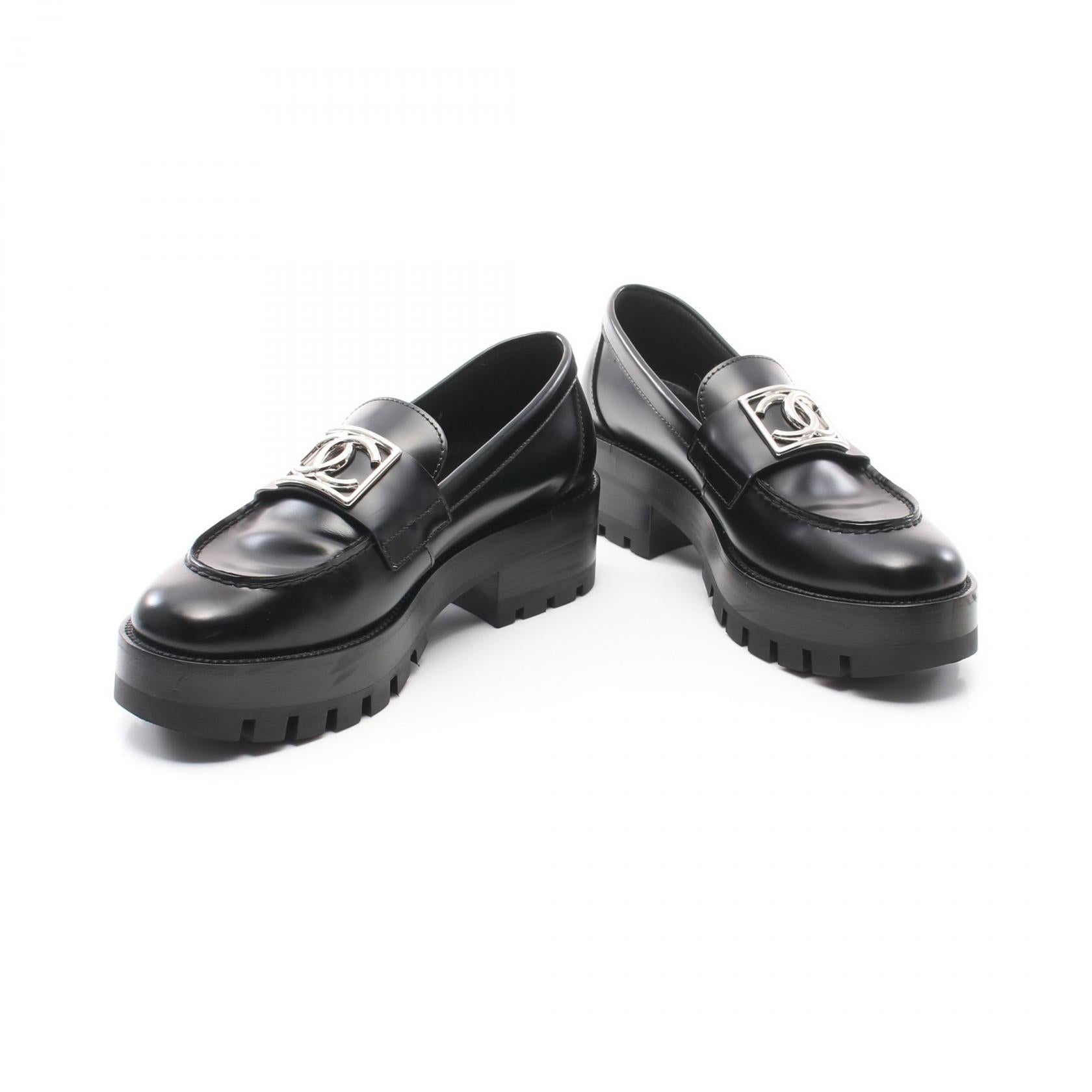 Chanel Leather Loafers Black G45156