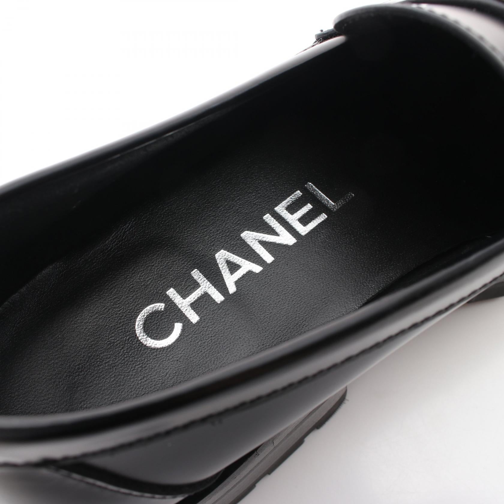 Chanel Leather Loafers Black G45156