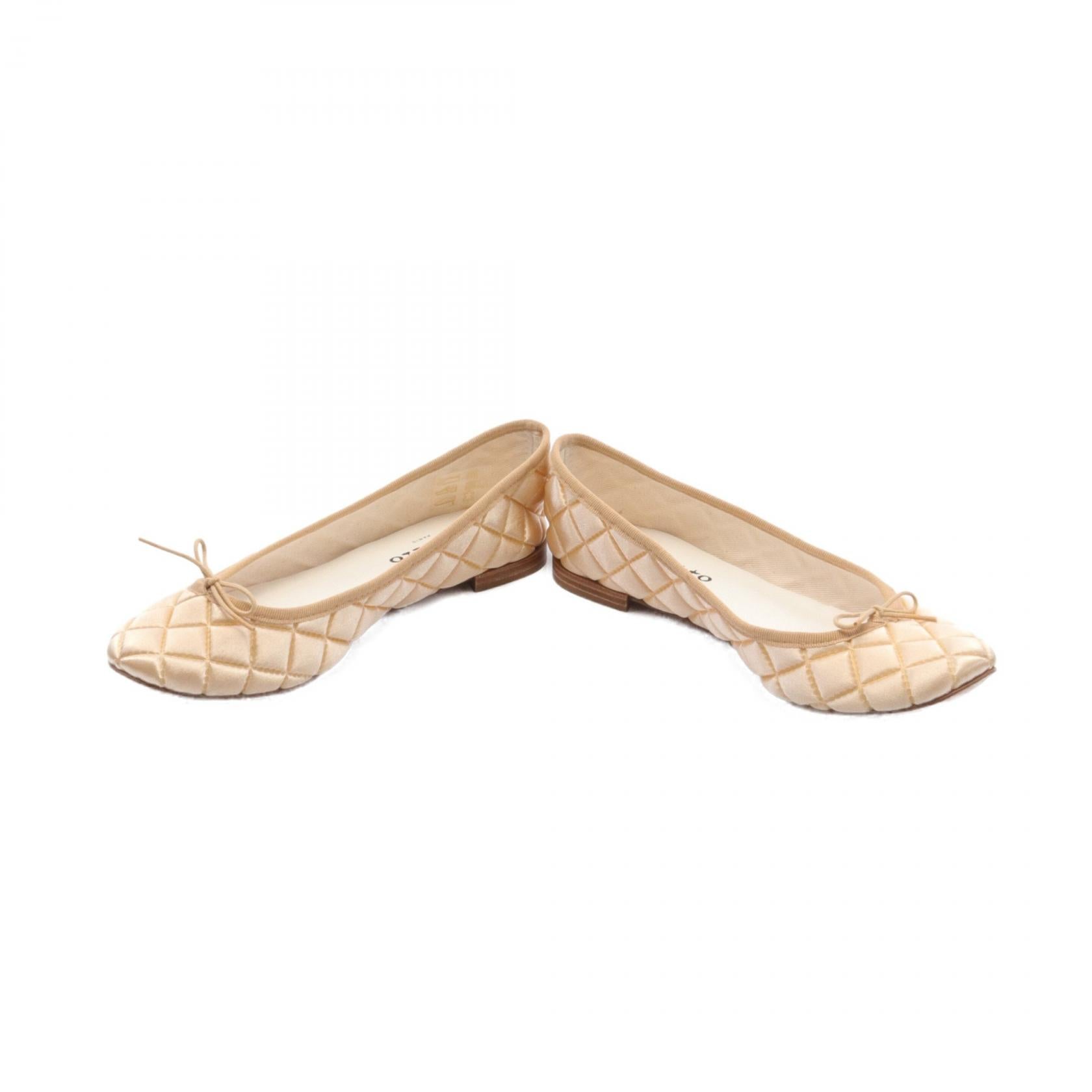 Repetto Quilted Fabric Pumps Gold