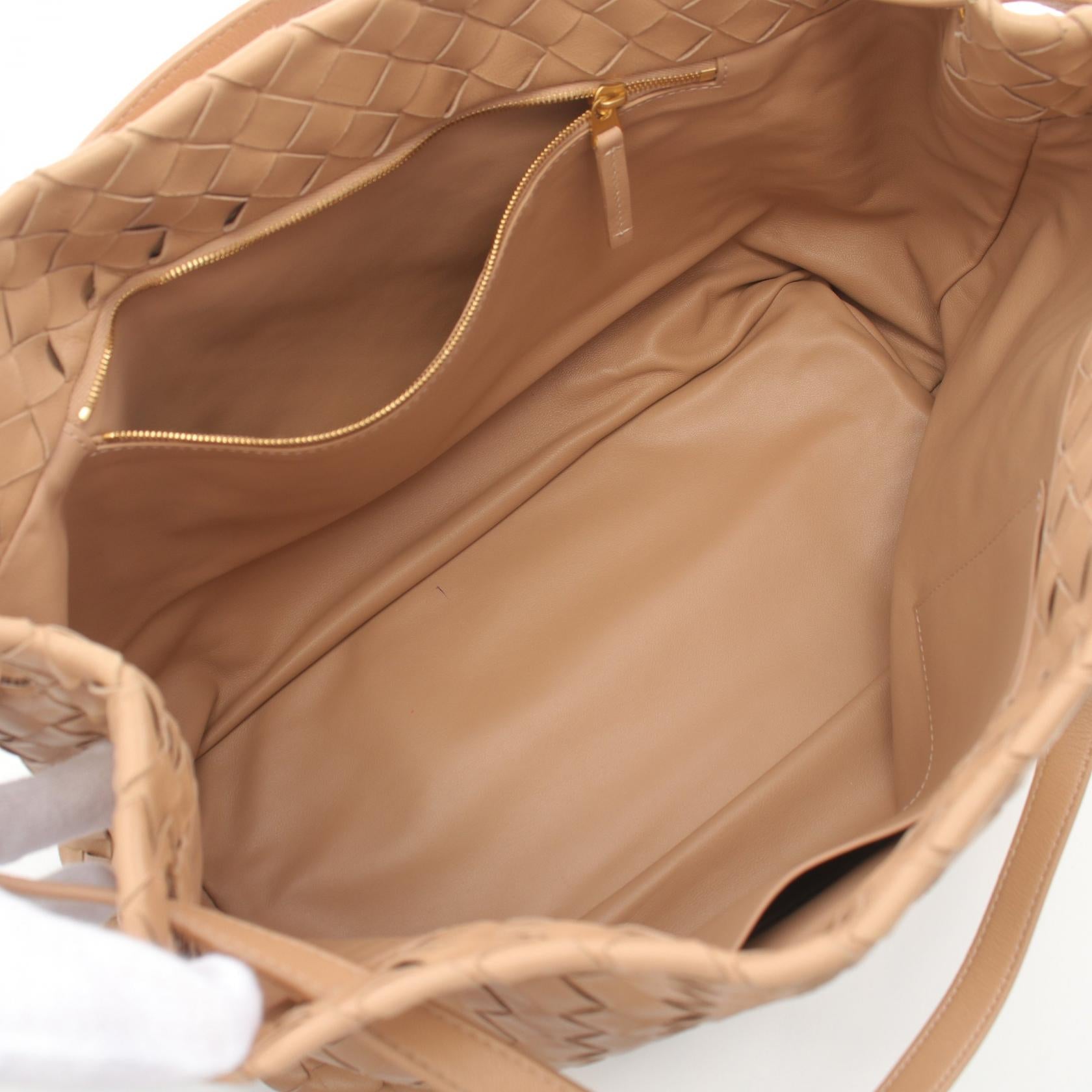 Bottega Veneta Intrecciato Leather Handbag