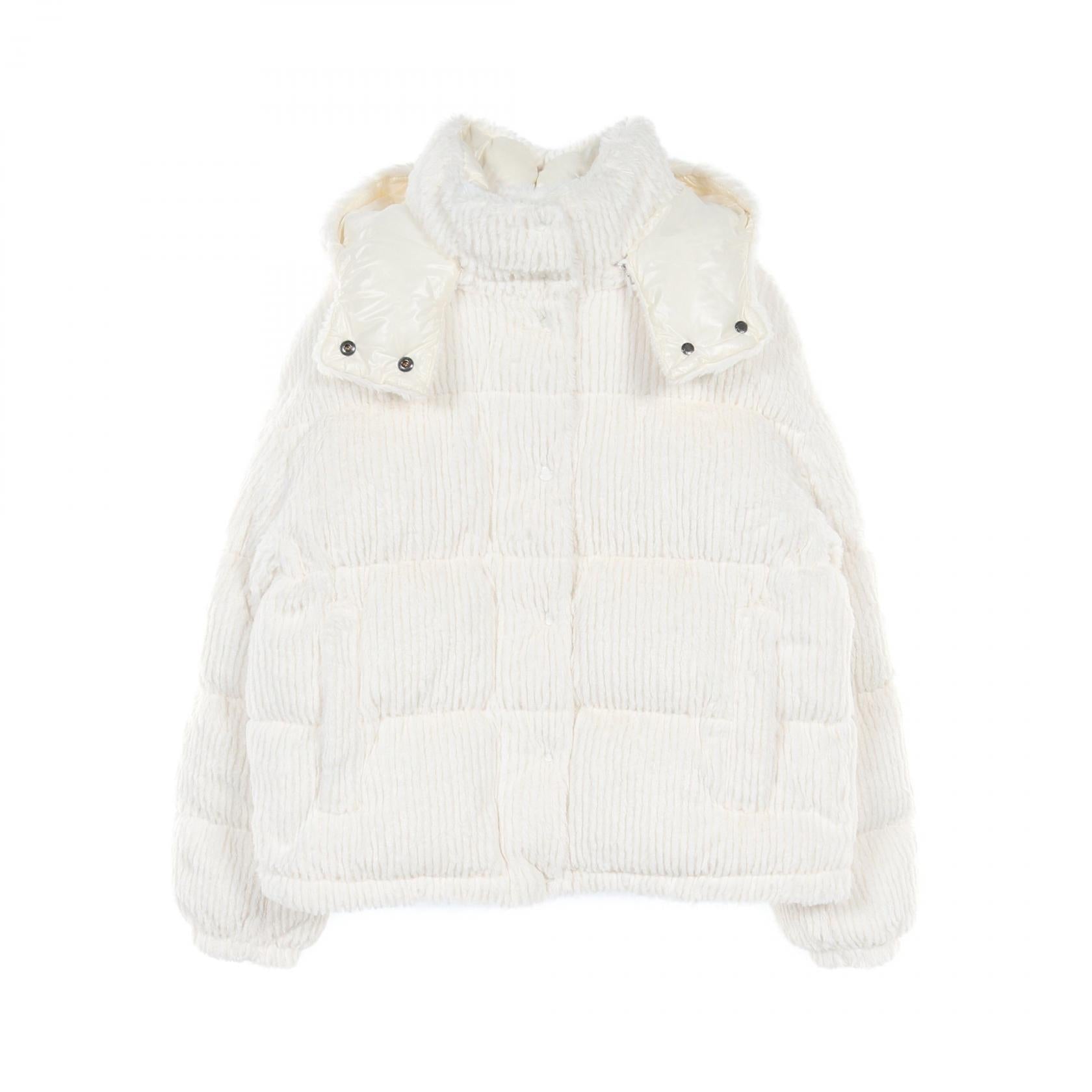 Moncler DAOS Down Jacket Polyester White