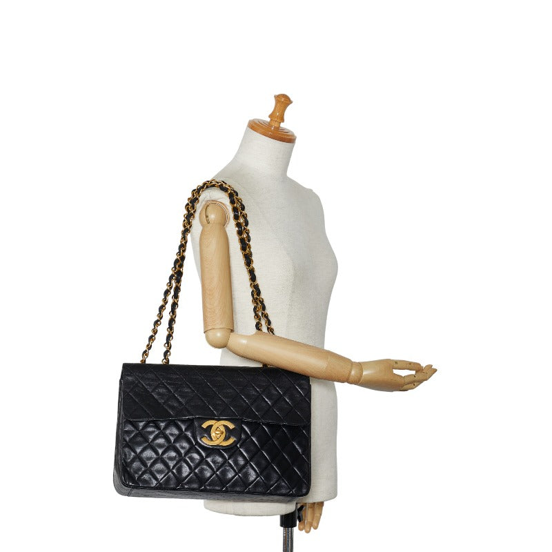 Chanel Leather Chain Shoulder Bag Black in Good Condition