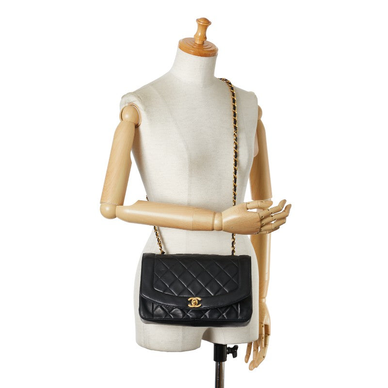 Chanel Matelasse Diana Lambskin Shoulder Bag in Very Good Condition