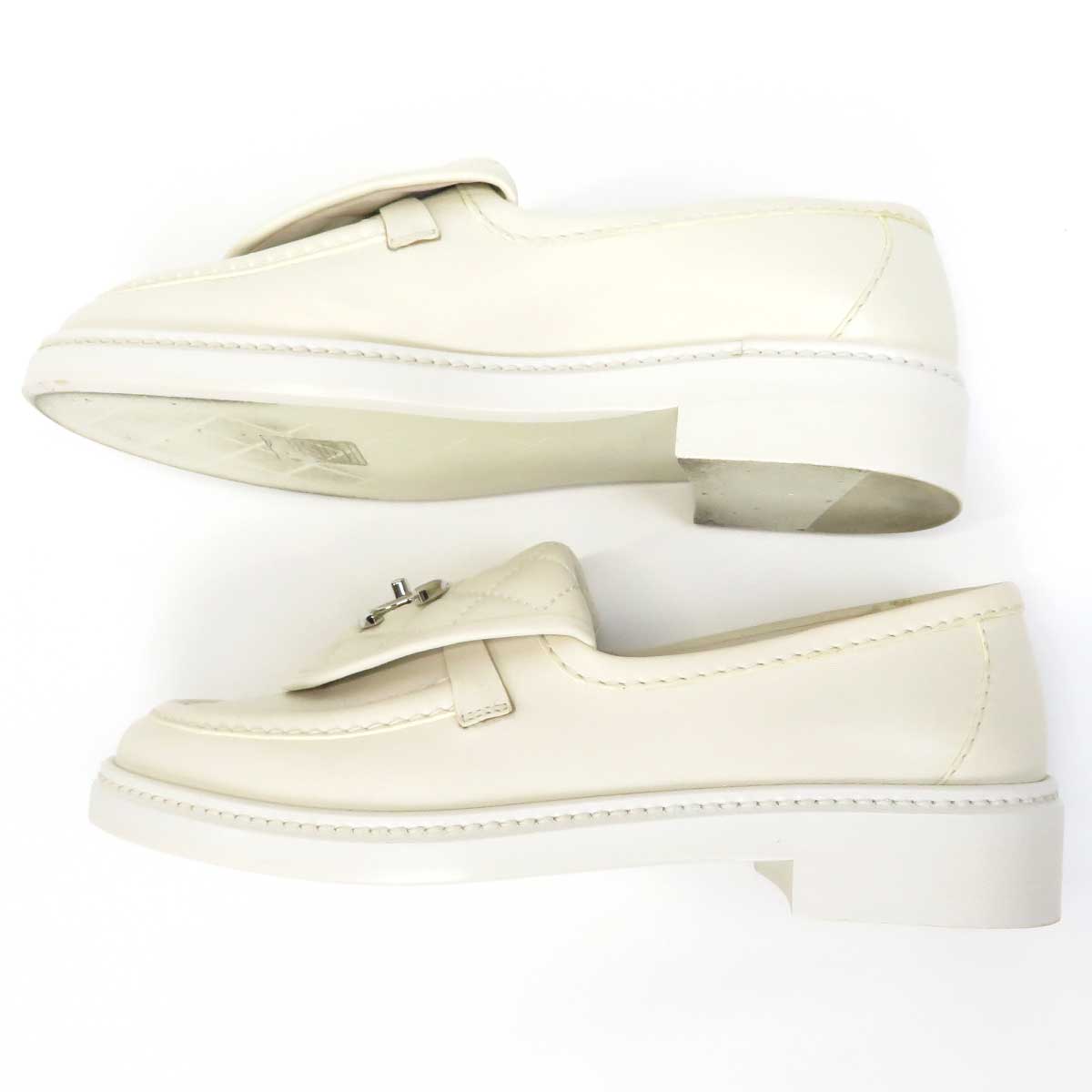 Chanel Ivory Loafers G36646