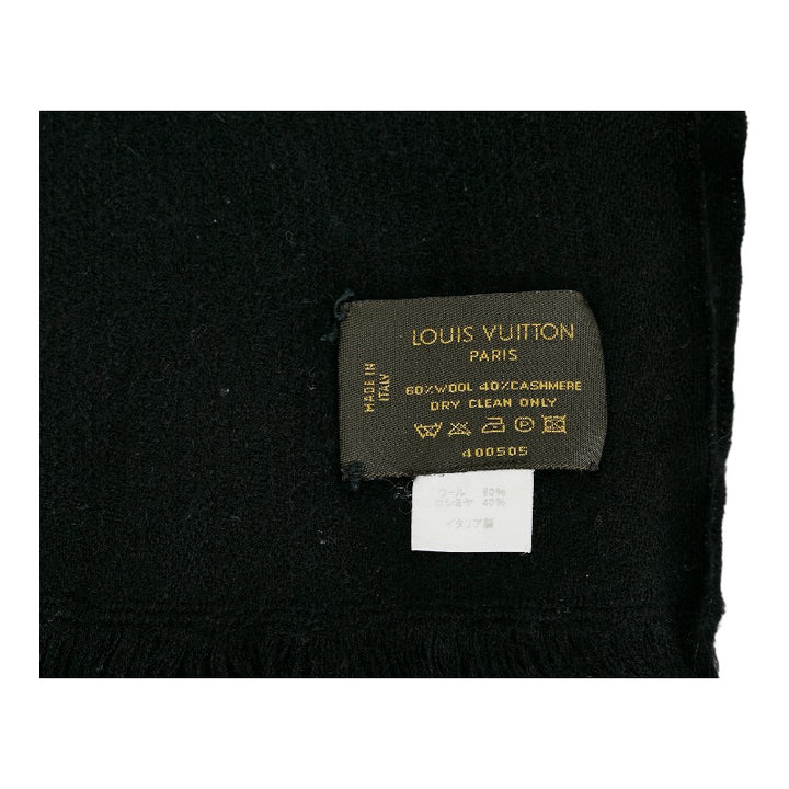 Louis Vuitton Wool Cashmere Scarf in Very Good Condition