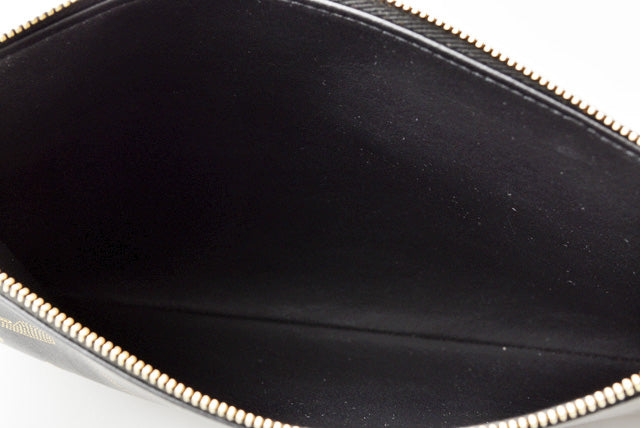 Tod's Soft Leather Clutch Bag Black in Pristine Condition