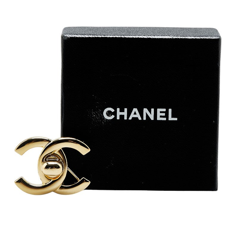 Chanel Vintage Coco Mark Turnlock Brooch Gold