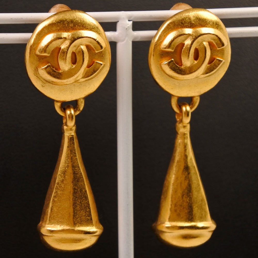 Chanel Gold Plated Earrings 96P