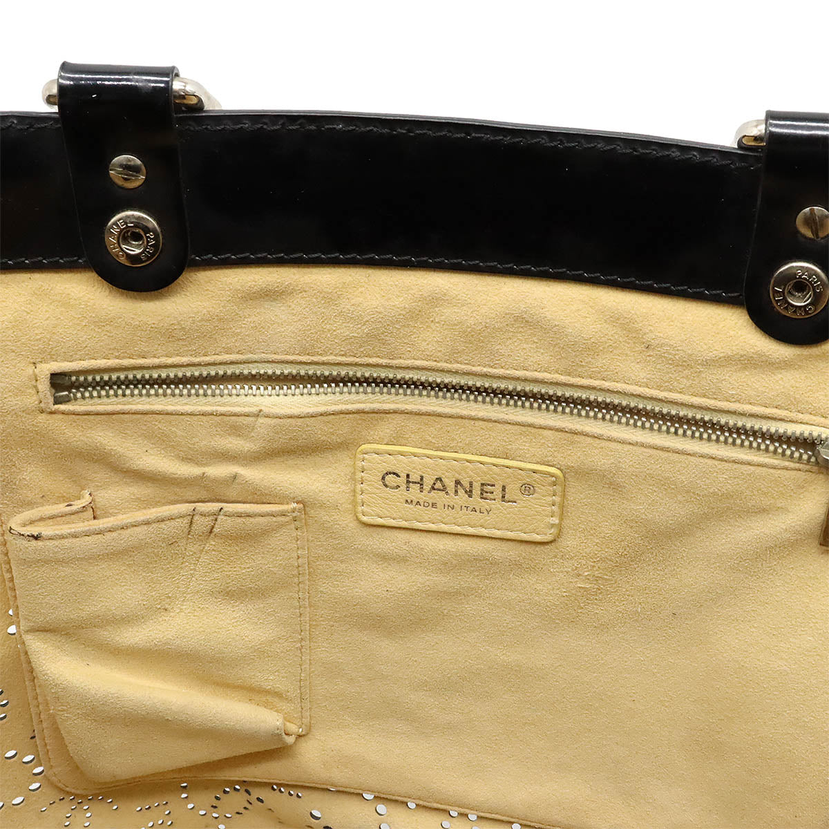 Chanel No.5 Coco Mark Punching Handbag Patent Leather in Good Condition