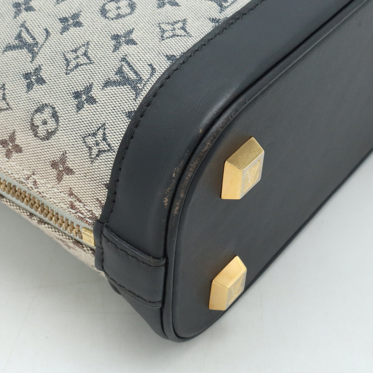 Louis Vuitton Monogram Mini Alma Handbag Canvas/Leather M92202 in Good Condition