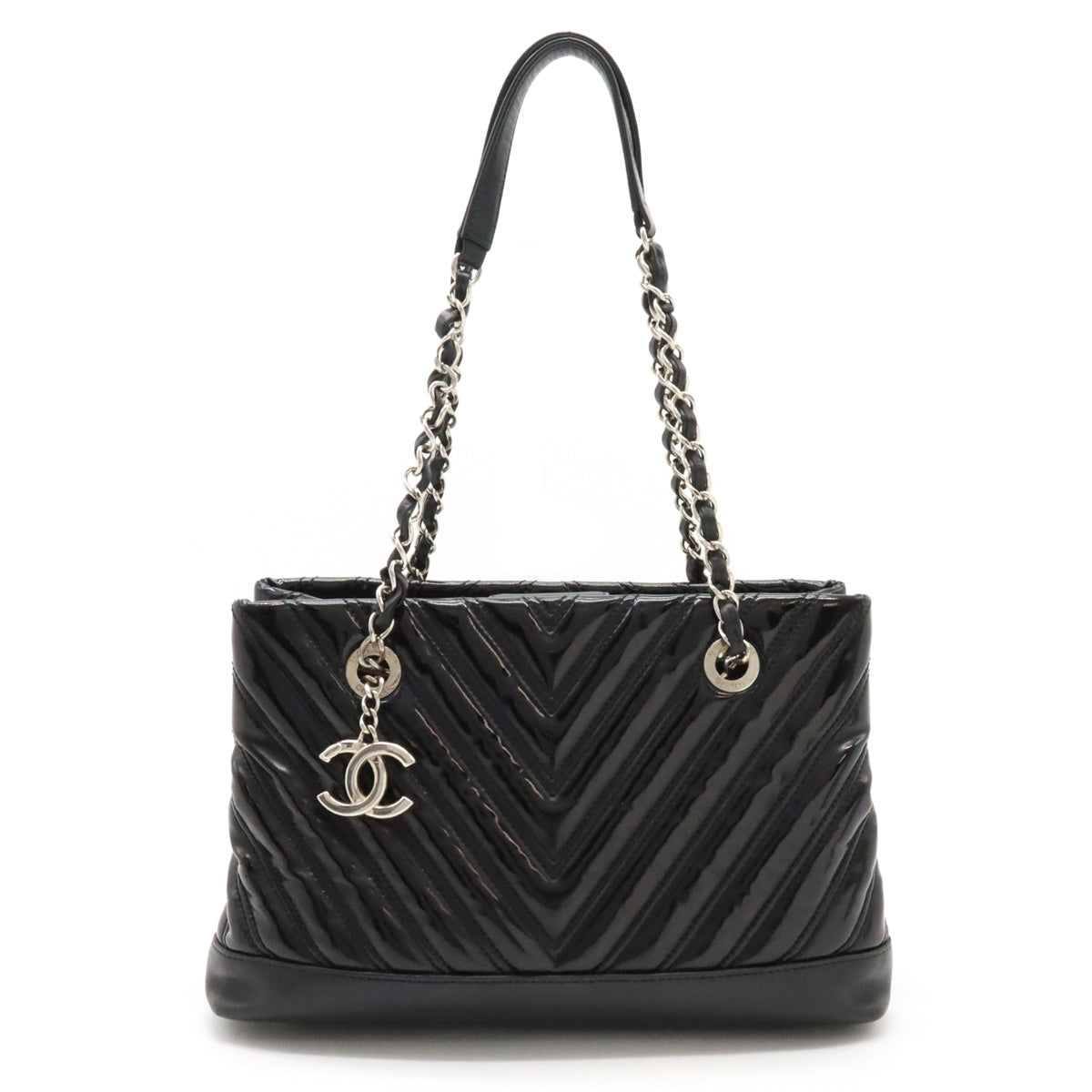 Chanel V-Stitch Chevron Tote Bag, Enamel/Leather, A93052 in Very Good Condition