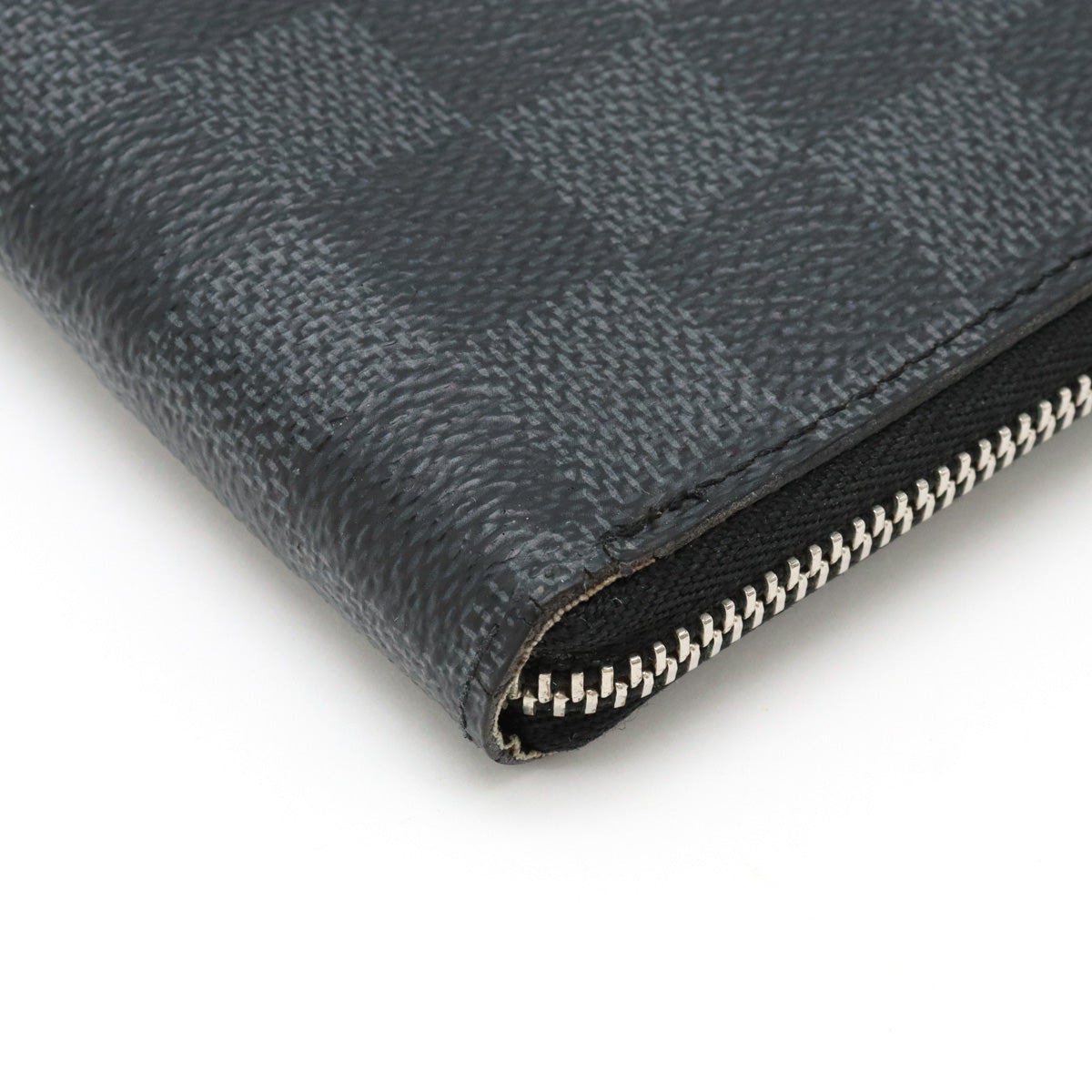 Louis Vuitton Damier Graphite Zippy Wallet Compact N61258 in Very Good Condition