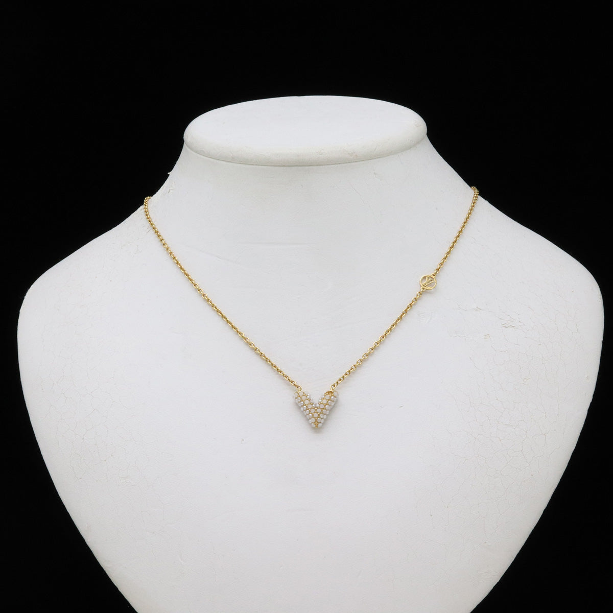 Louis Vuitton Essential V Pearl Necklace M68358 in Great Condition