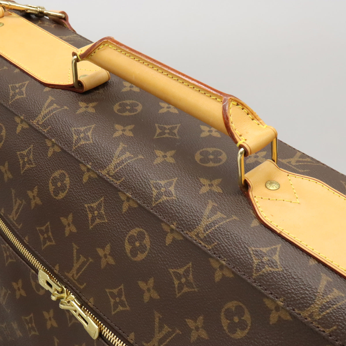 Louis Vuitton Monogram Portable Cabin Garment Case M23420 in Very Good Condition