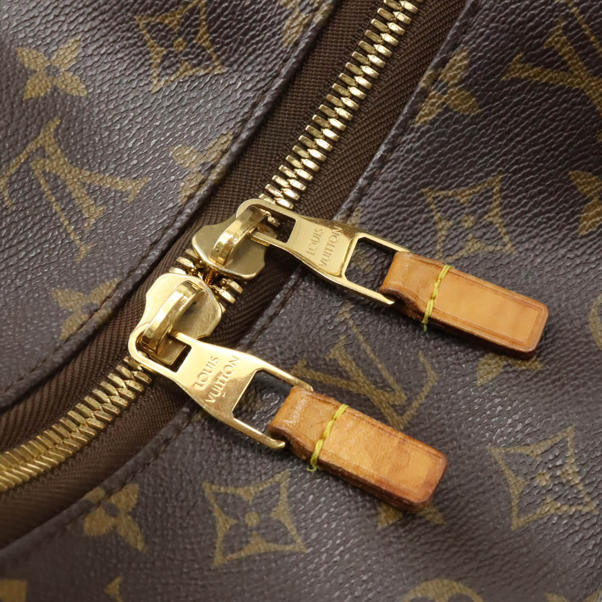 Louis Vuitton Monogram Shoulder Bag M40586