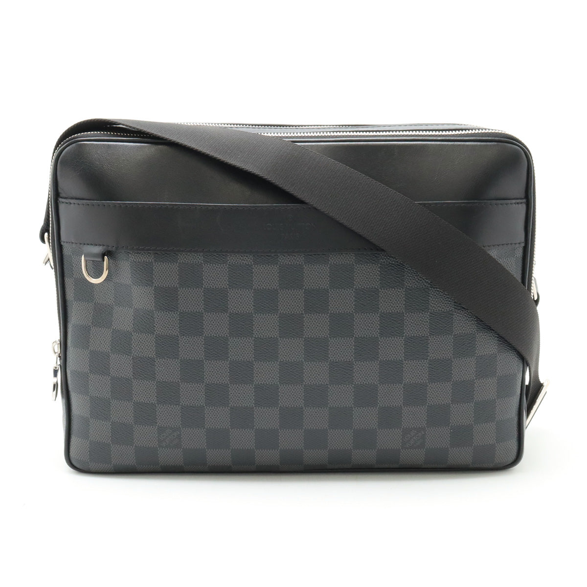 Louis Vuitton Damier Graphite Trocadero Messenger Bag N40088 in Very Good Condition