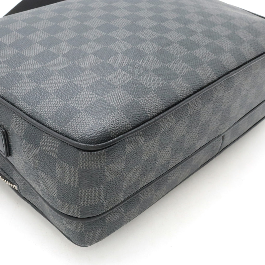 Louis Vuitton Damier Graphite Trocadero Messenger Bag N40088