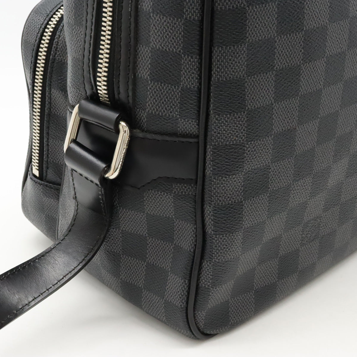 Louis Vuitton Damier Graphite Io Messenger Bag N45252