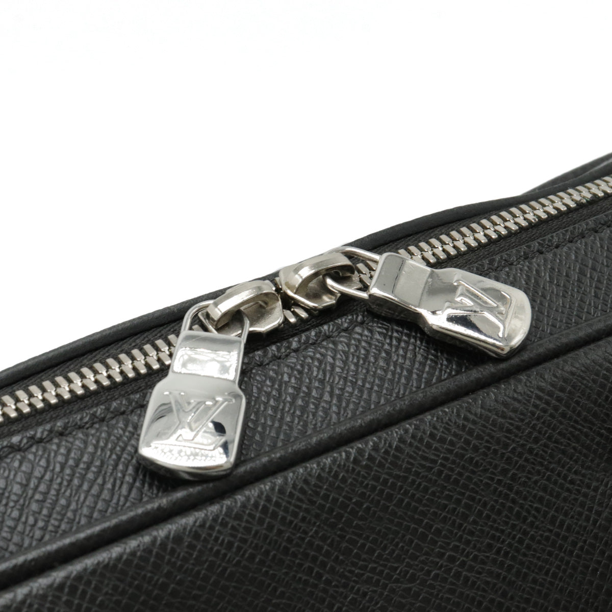 Louis Vuitton Taiga Alex Business Bag M30440