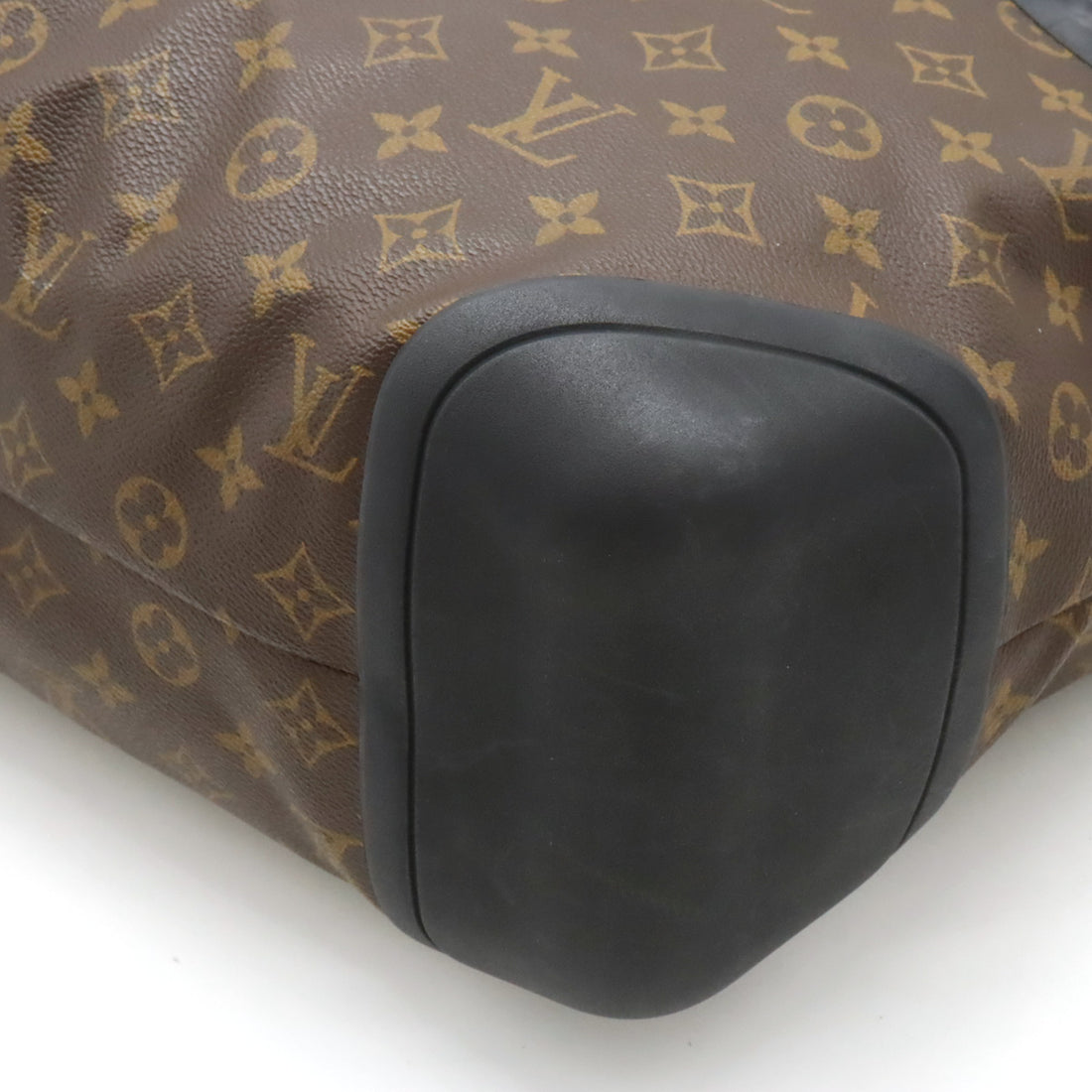 Louis Vuitton Monogram Waterproof Messenger Bag M40399