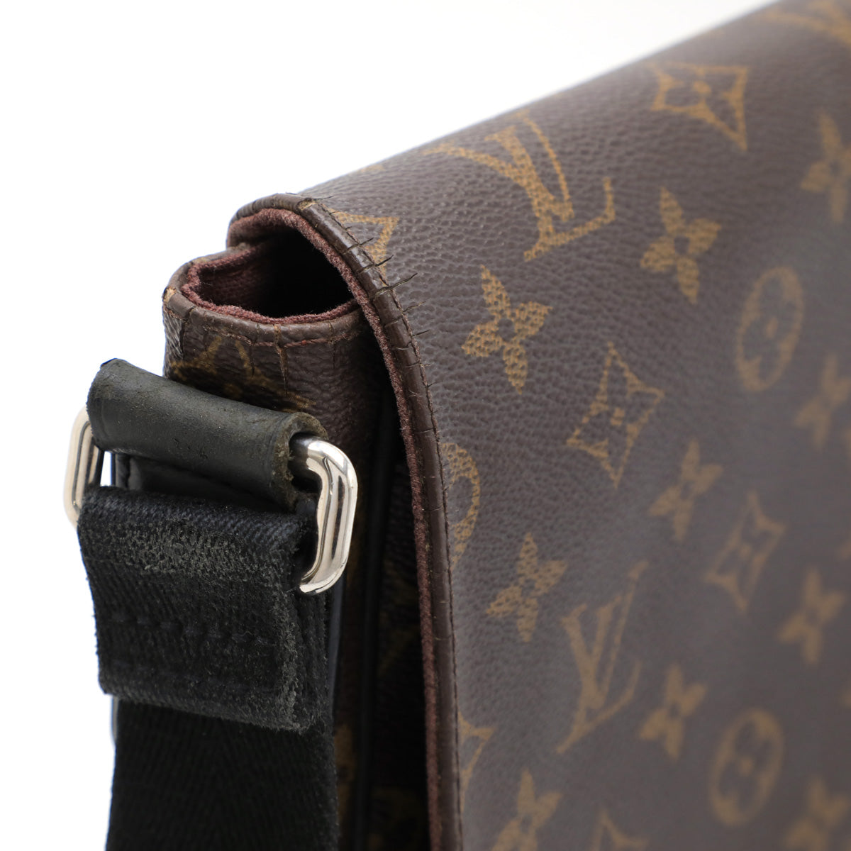 Louis Vuitton Monogram Macassar District PM Shoulder Bag M40935 in Good Condition