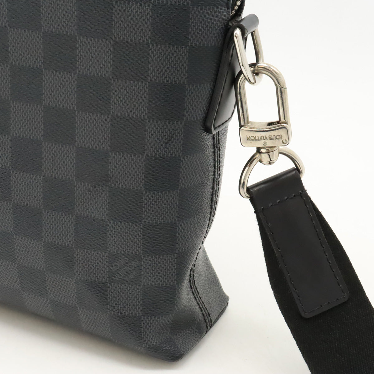 Louis Vuitton Damier Graphite Briefcase N48224