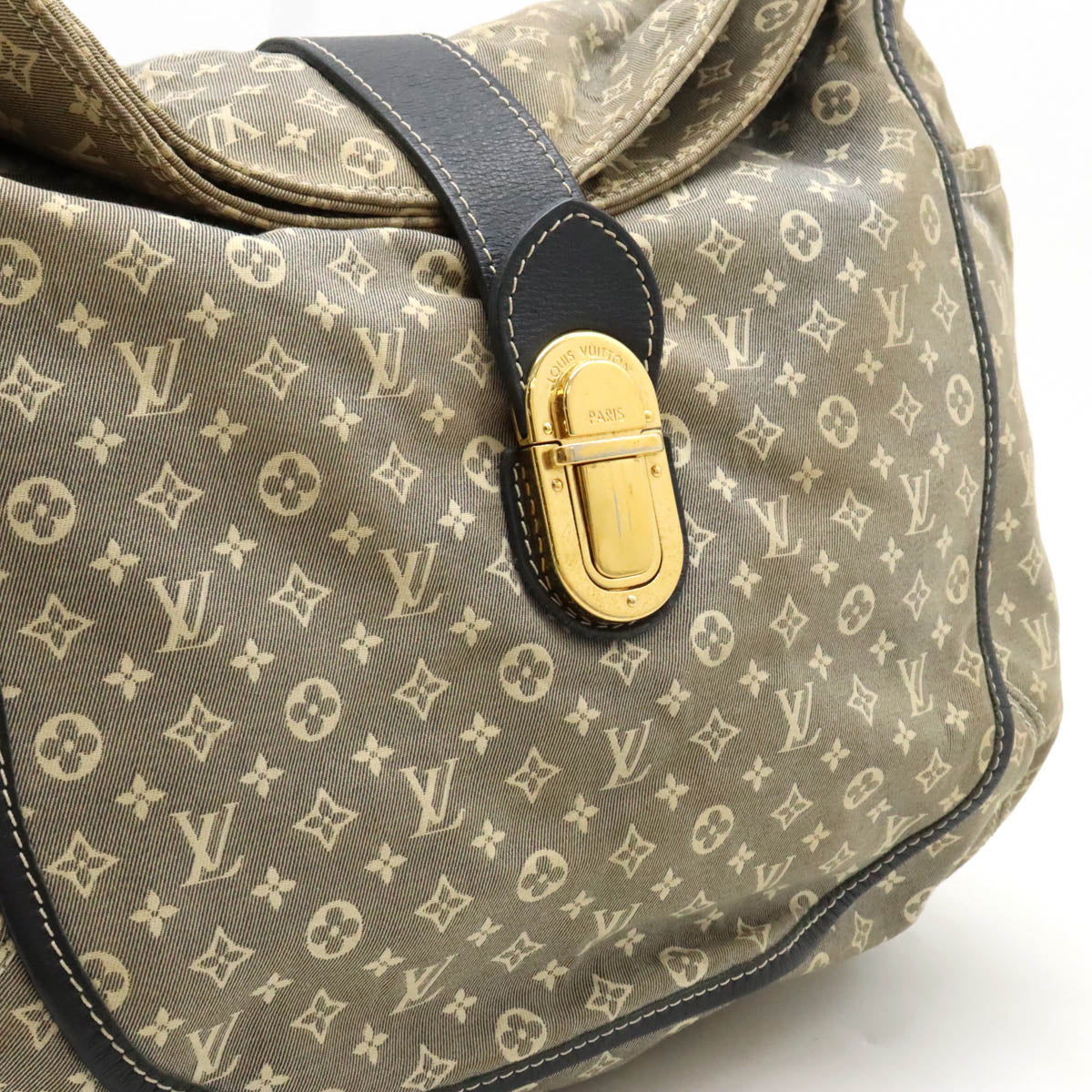 Louis Vuitton Monogram Idylle Romance Shoulder Bag M56700 in Good Condition