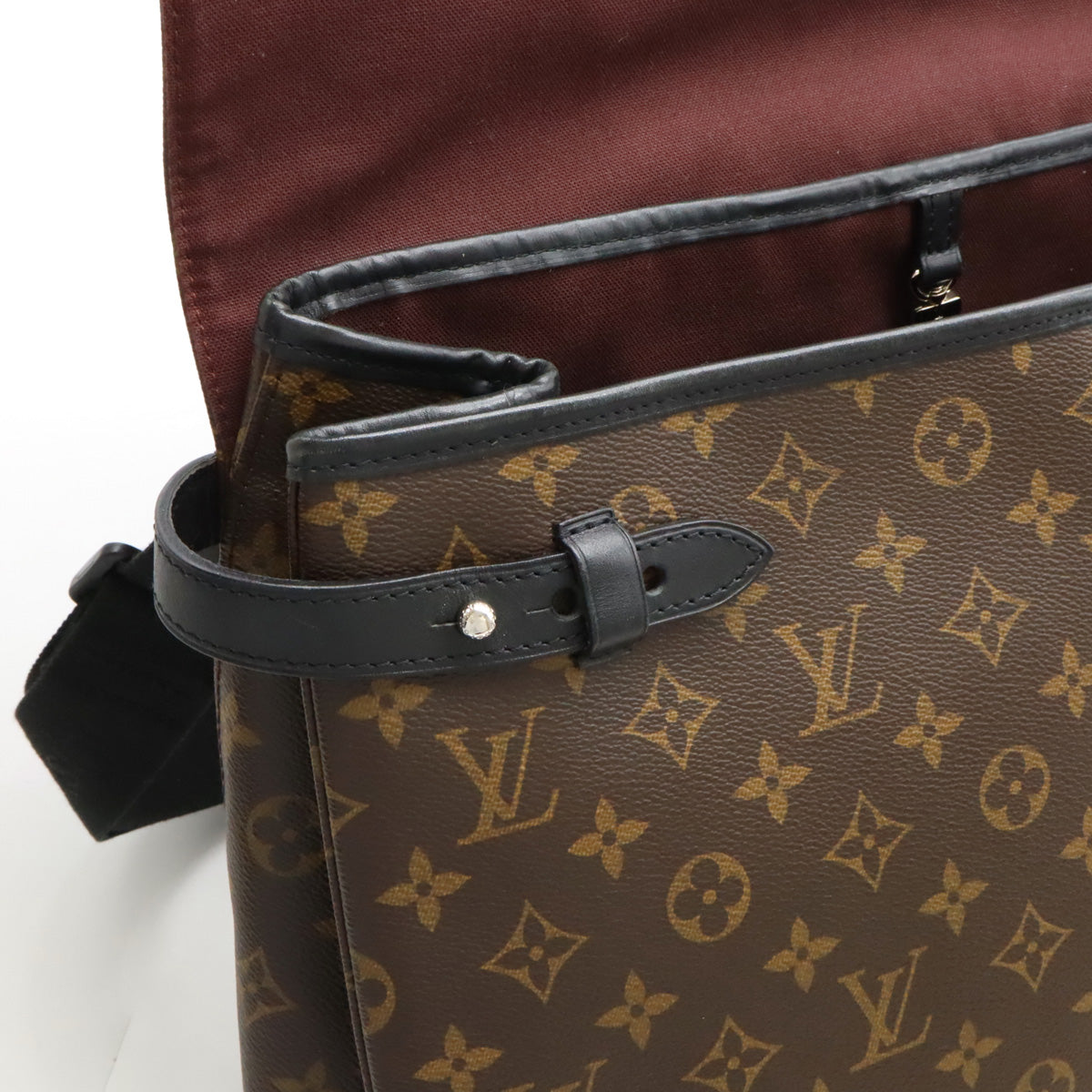 Louis Vuitton Monogram Drake Shoulder Bag M40636 in Very Good Condition