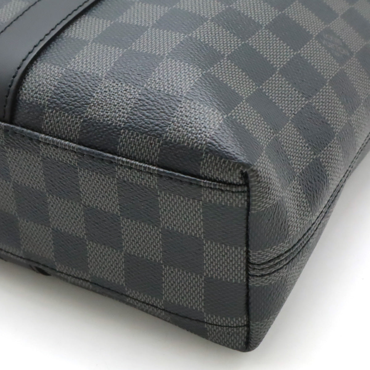 Louis Vuitton Damier Graphite Anton Tote Bag N40000 in Very Good Condition