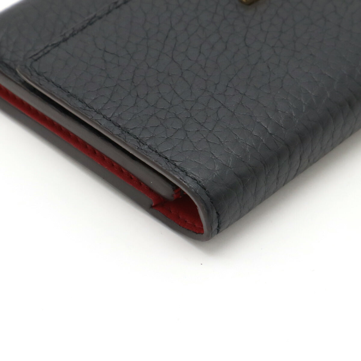 Louis Vuitton Capucines Compact Wallet M62157