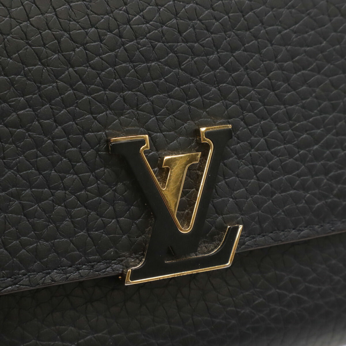 Louis Vuitton Capucines Compact Wallet M62157