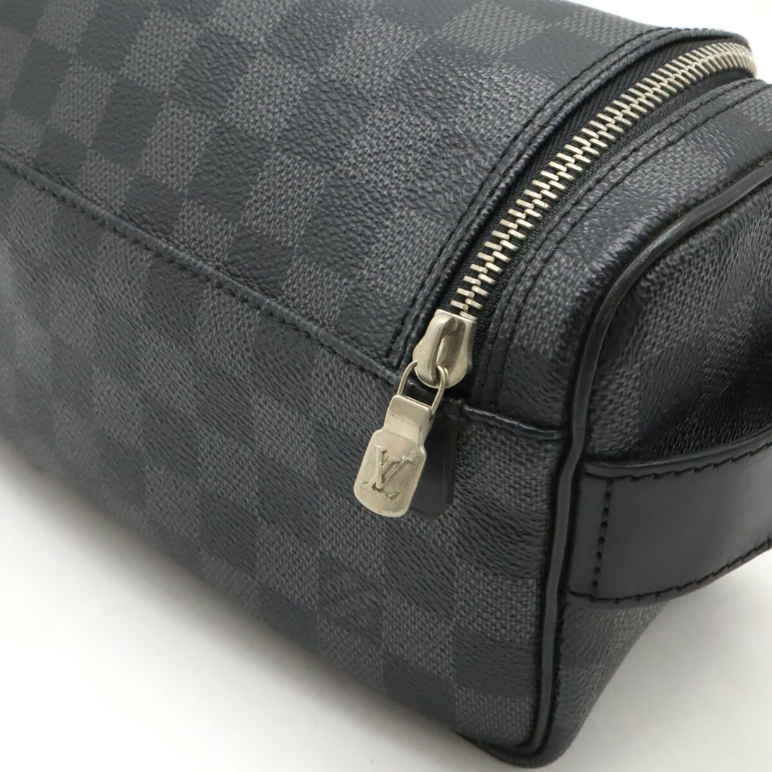 Louis Vuitton Damier Graphite Toiletry Pouch N47625