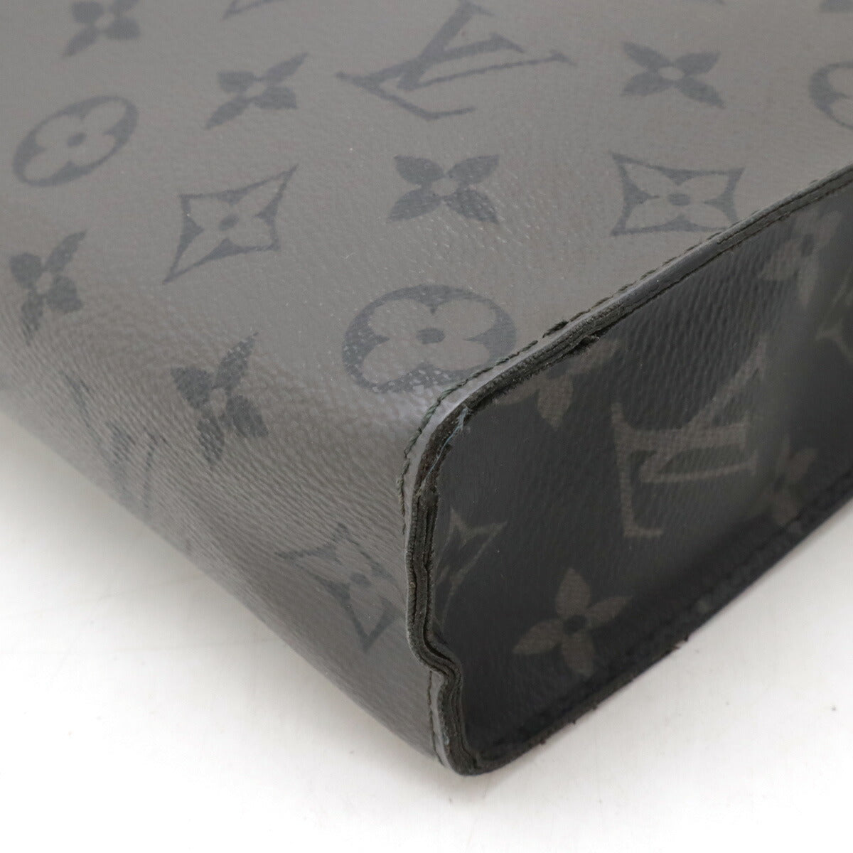 Louis Vuitton Monogram Eclipse Pochette Voyage MM Clutch M69535