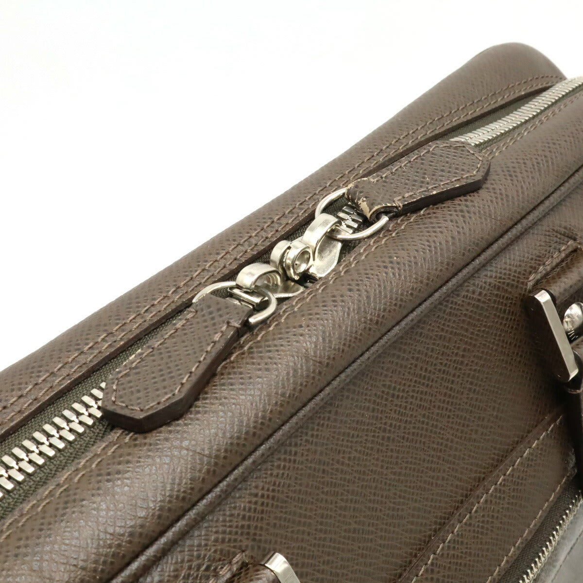 Louis Vuitton Taiga Igor Briefcase Brown M31178