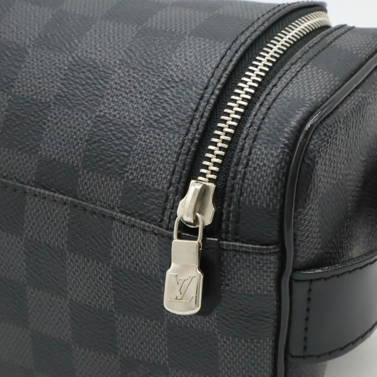 Louis Vuitton Damier Graphite Toiletry Pouch N47625