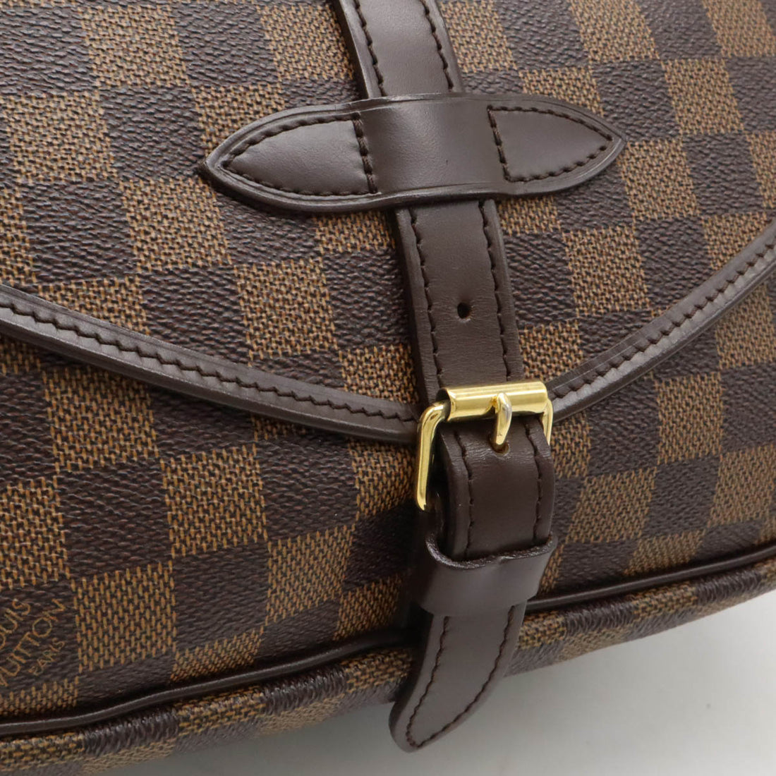 Louis Vuitton Damier Saumur 30 Shoulder Bag N48081